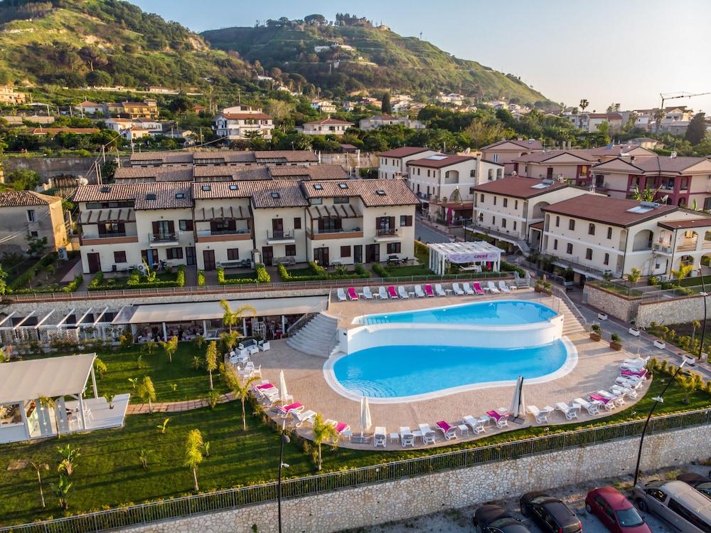 Sentido Michelizia Tropea Resort ภายนอก รูปภาพ