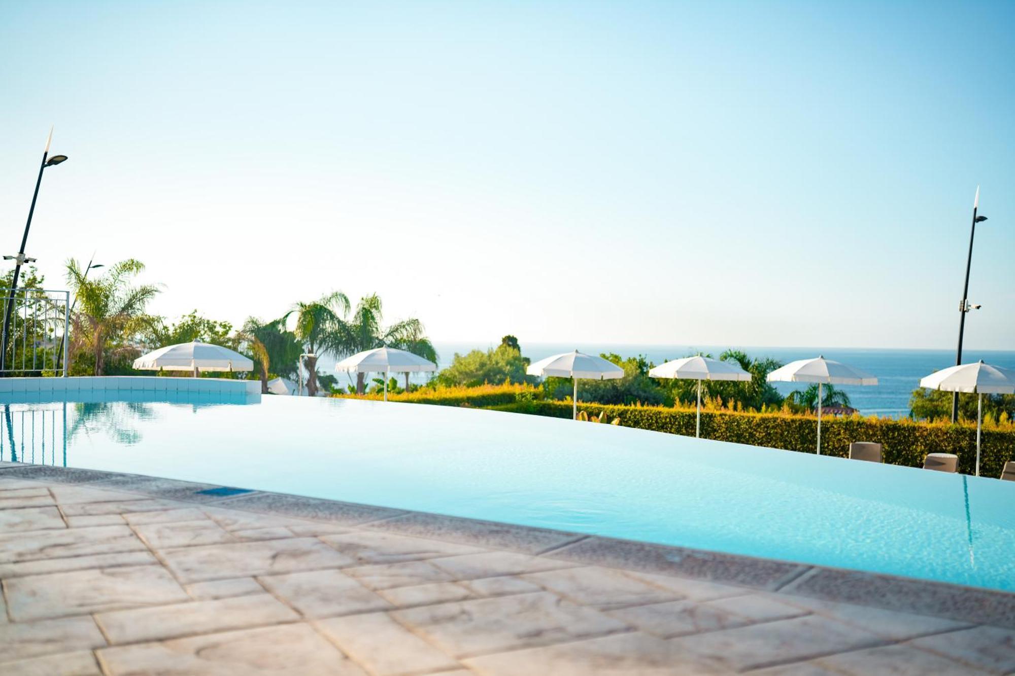 Sentido Michelizia Tropea Resort ภายนอก รูปภาพ