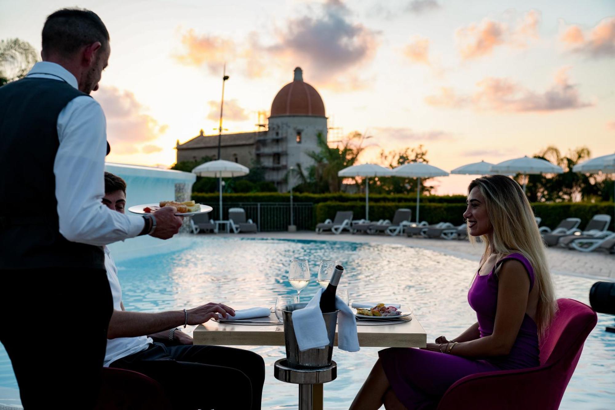 Sentido Michelizia Tropea Resort ภายนอก รูปภาพ
