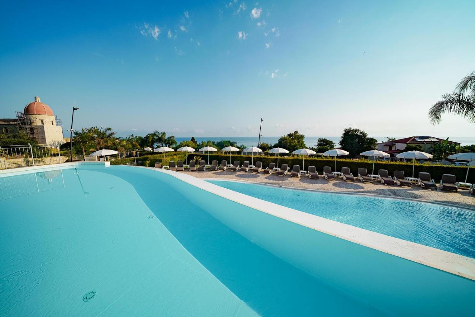 Sentido Michelizia Tropea Resort ภายนอก รูปภาพ